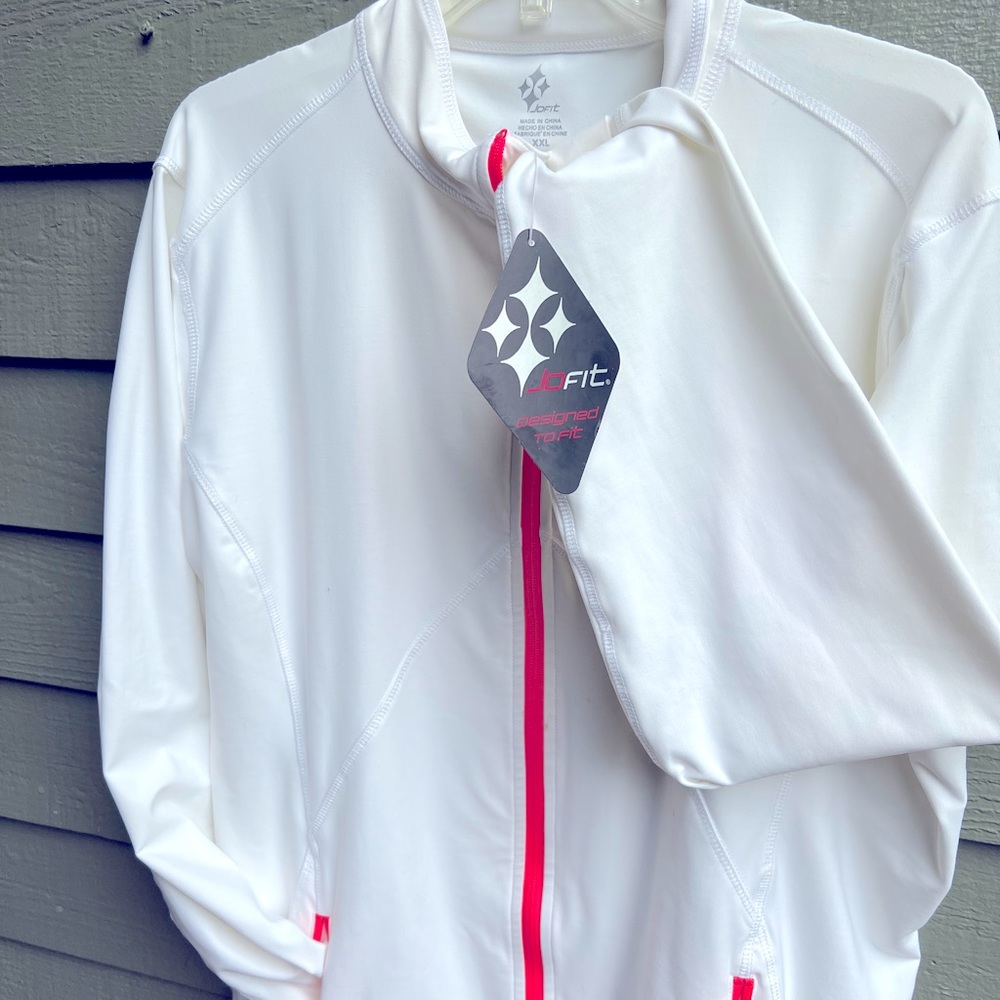 Women’s New With Tags Golf Jacket.